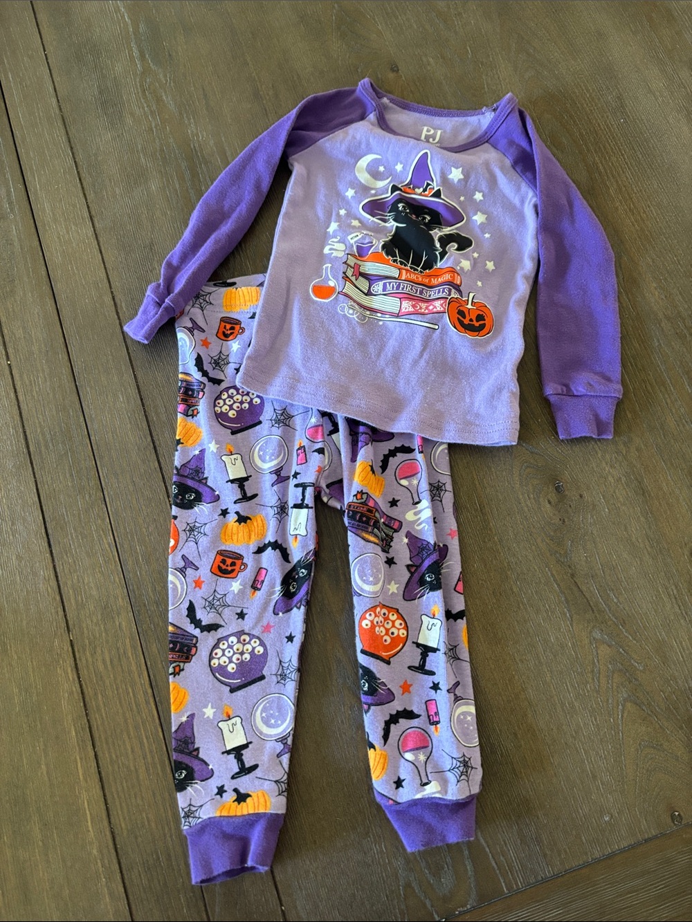 The Children’s Place Purple Halloween Witch Cat Kids Pajama Set